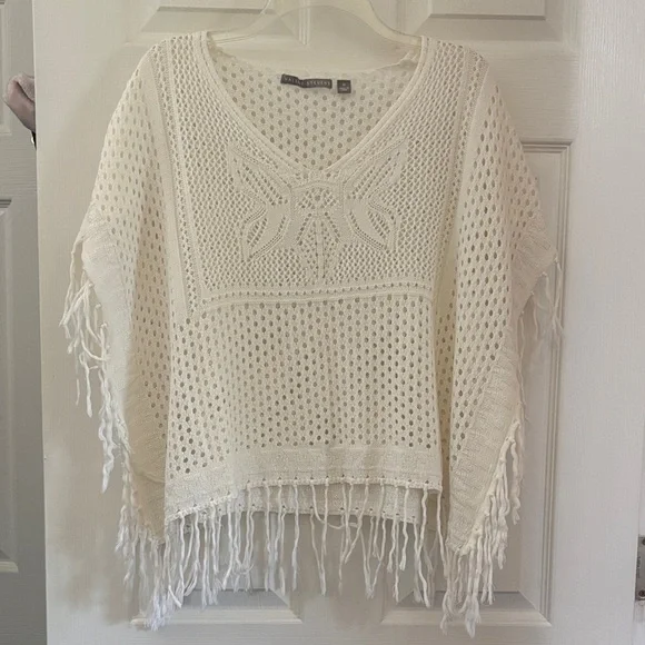 White Fringe short Poncho - Picture 1 of 1